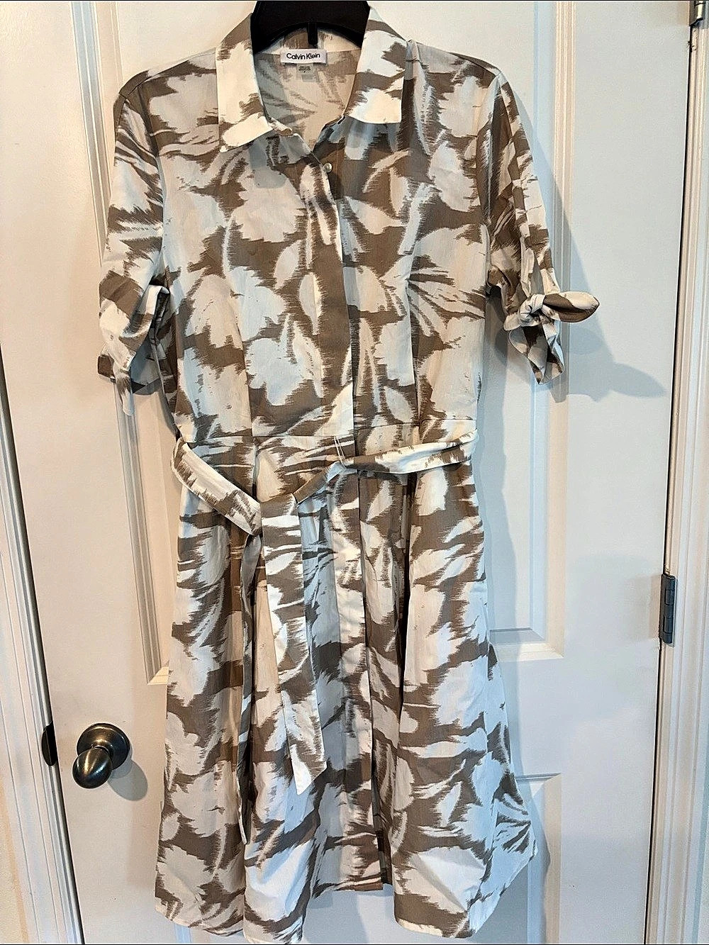 Calvin Klein Floral Tie-Sleeve Shirt Dress in White& Brown